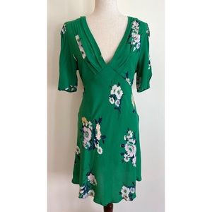 Free People Green Garden Floral Puff Sleeve Mini Sun Dress Size 8 Deep V Boho
